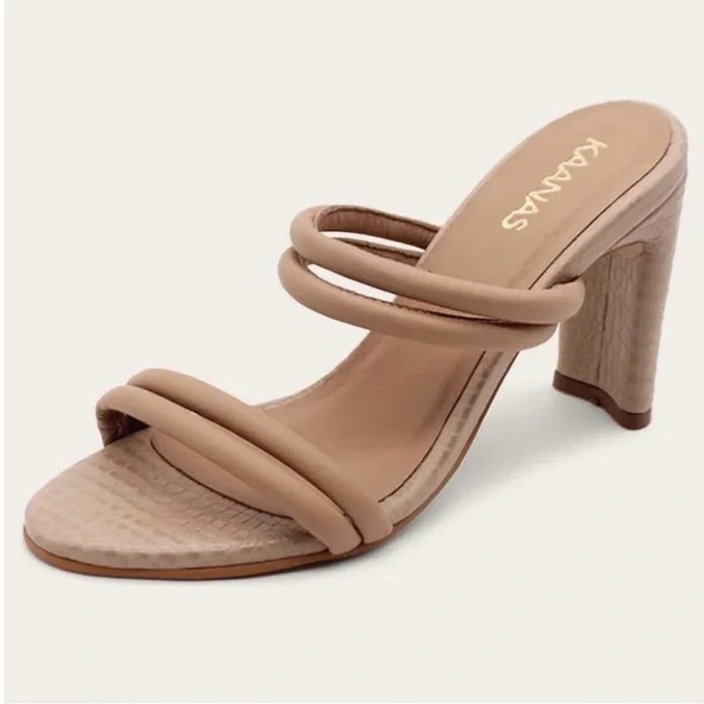KAANAS Saratov Mule in Almond. Size 8